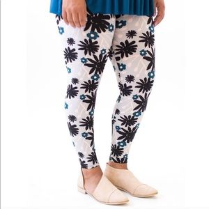 Agnes & Dora Floral Teal Black Leggings NWT